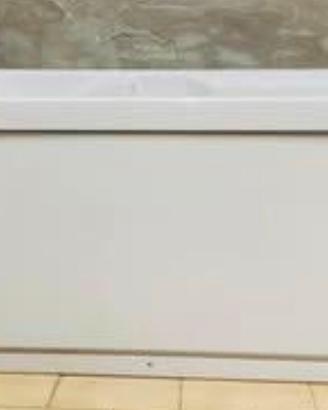 Vasca idromassaggio in acrilico