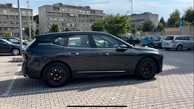 BMW iX xDrive50 Pacchetto Innovation