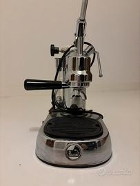 Macchina del caffè a leva la Pavoni