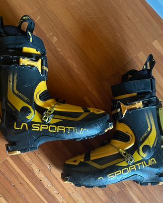 Scarponi sci alpinismo LA SPORTIVA