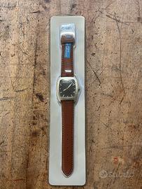 Orologio senza marca, testato Sector