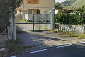 Villino con due appartamenti + spazzi