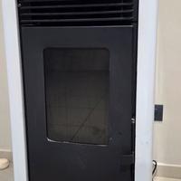  stufa a pellet funzionante