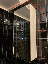 Mobiletto bagno con specchio