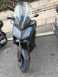 X-Max 300 - 2023 - 7500km