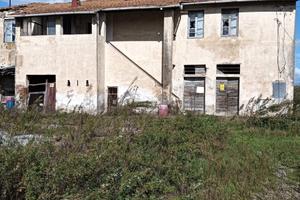 Casa rustica da ristrutturare+terreno agricolo