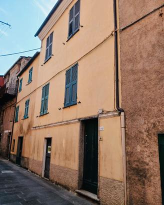 Casa a schiera San Pietro Vara (Varese Ligure)