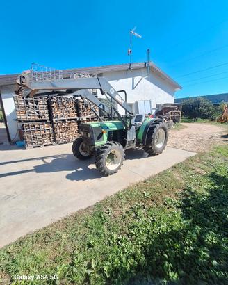 Trattore Agrifull 82 con caricatore