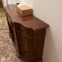 Credenza in stile in legno