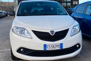 Lancia Ypsilon 1.2 69 CV 5 porte S&S Gold