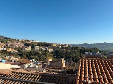 Casa arredata in centro storico di Caccamo
