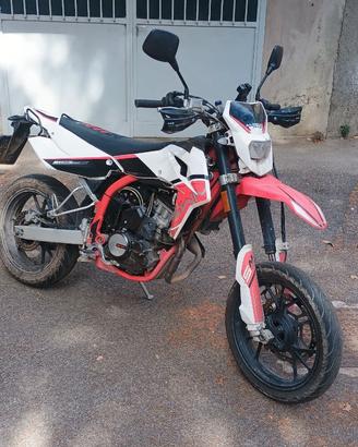 SWM 125 SM
