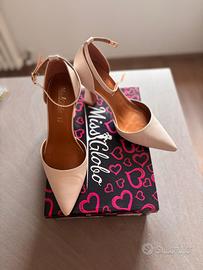 Décolleté bianche con cinturino