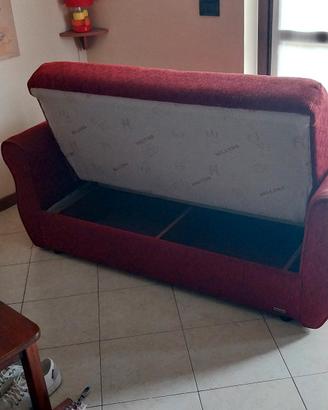 divano letto usato ma in buone condizioni 