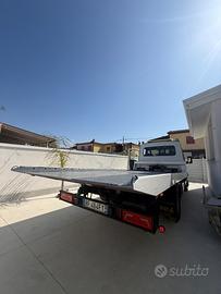 Soccorso stradale patente B Iveco daily