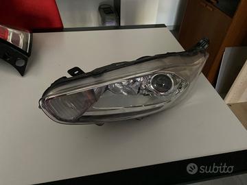 Faro sinistro Ford fiesta