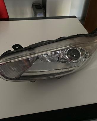 Faro sinistro Ford fiesta