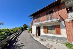 BIFAMILIARE A ALBUGNANO