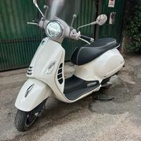 Vespa gts 300 hpe
