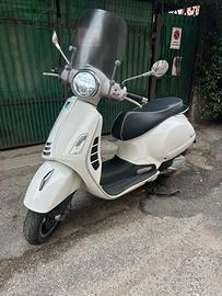 Vespa gts 300 hpe