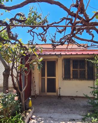 Rustico, casale in Via Benedetto Lucignani