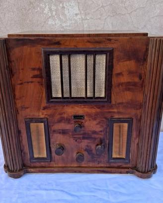 Radio antica credo degli anni 30 – 40