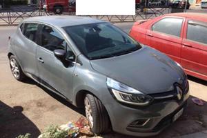 RENAULT Clio dCi 8V 75 CV 5 porte Moschino Zen