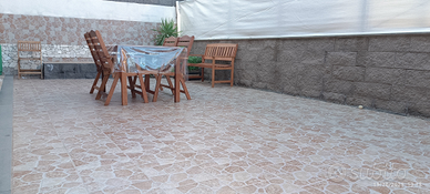 Acireale appartamento con terrazzo e garage