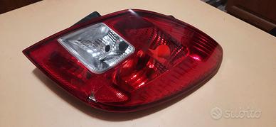 Faro posteriore destro Opel Corsa