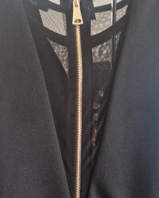vestito nero con trasparenze 