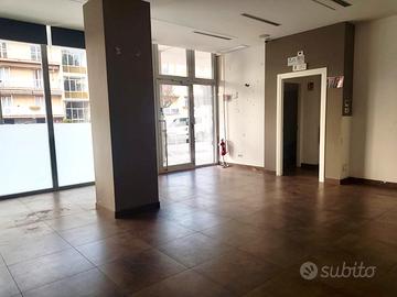 Locale commerciale per negozio o ufficio