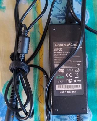 Alimentatore per portatile