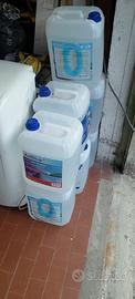 7 stagne di AD BLUE da 10lt l’una