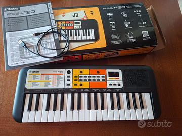  YAMAHA DIGITAL KEYBOARD PSS-F30 con custodia