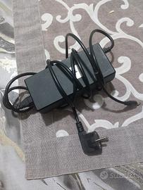 Alimentatore / Caricabatterie Universale 