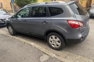 Nissan Qashqai 7 Posti 2010