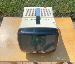 TELEVISORE MODERNARIATO