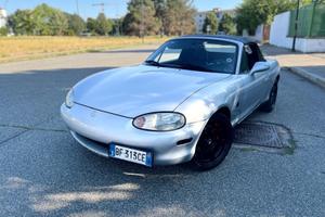 Mazda MX-5 1.6i 16V cat
