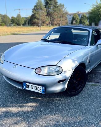 Mazda MX-5 1.6i 16V cat