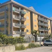 Viale scala greca appartamento e garage