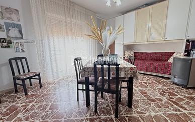 Via Vota - Trilocale su due livelli con ampia ter