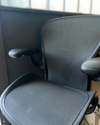 HERMAN MILLER