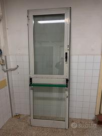 Porta vetro da esterno
