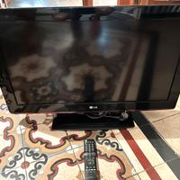 Televisore marca LG modello 32LD358