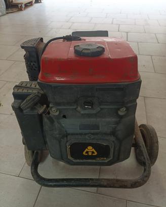 Generatore a benzina