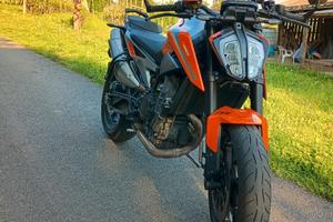 KTM Duke 790 del 2028 105 cv
