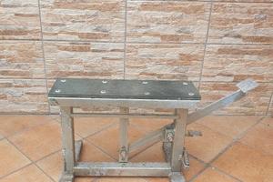 Cavalletto alza moto