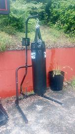 Supporto con sacchi da box