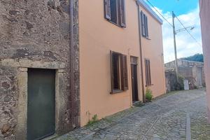 Casa singola nel cuore del paese