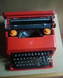 macchina da scrivere Olivetti 